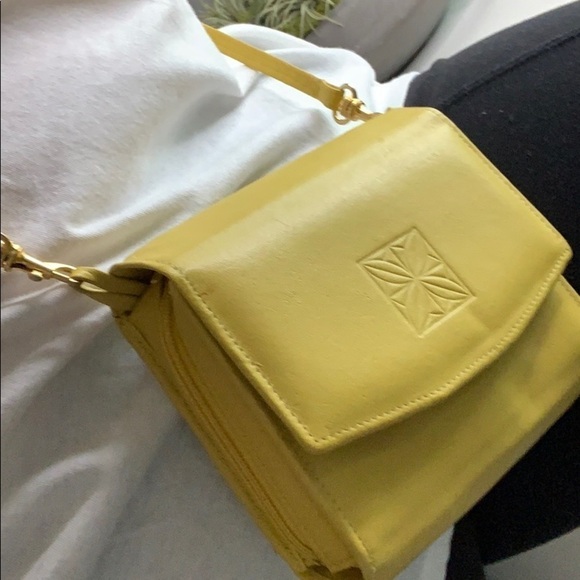 Vintage genuine sunflower leather yellow wallet crossbody bag - Picture 9 of 10